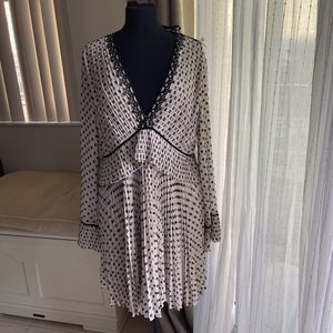 NEW CHELSEA & VIOLET Woman’s Tiered Ruffle Samba Flower Long Sleece Dress sz L